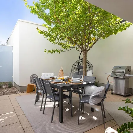 2 Bedroom Gorgeous In Pogorzelica Apartment *